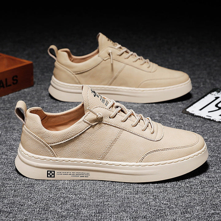 Zijaanzicht van de comfortabele witte Luuk heren sneakers