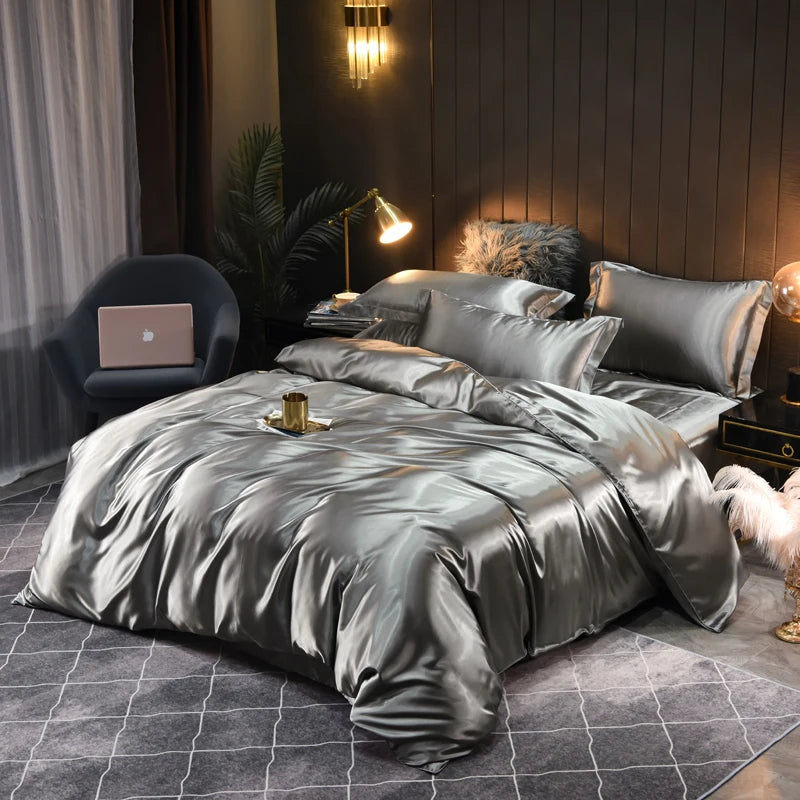 "Luxe satijnen beddenset, zijdezacht en chic; dekbedovertrek en kussenslopen in elegante kleuren voor ultiem comfort."