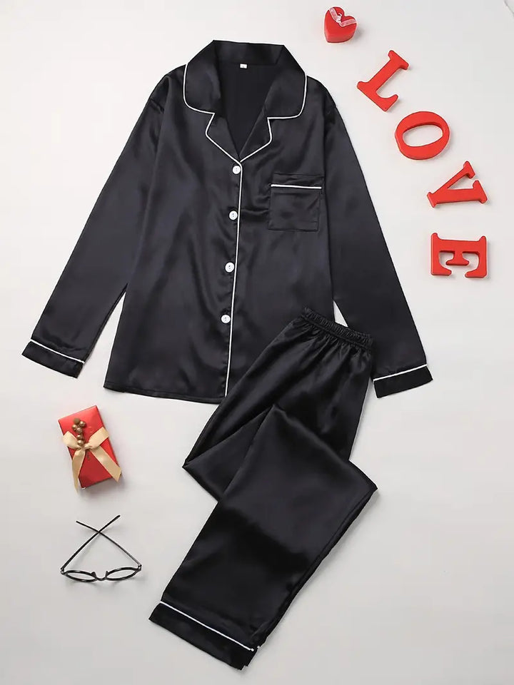"Luxe satijnen pyjama set, zacht glanzend satijn, elegante nachtkleding voor dames, ultiem comfort en stijlvol ontwerp"