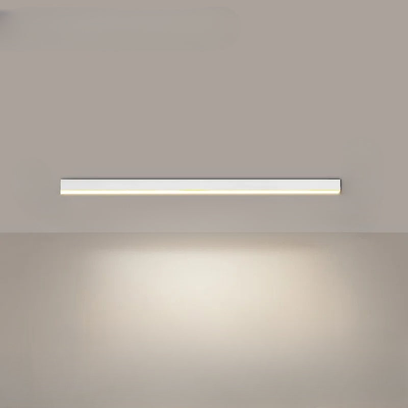 "Minimalistische LED plafondlamp met strak aluminium ontwerp, Scandinavische stijl en energiezuinige verlichting."