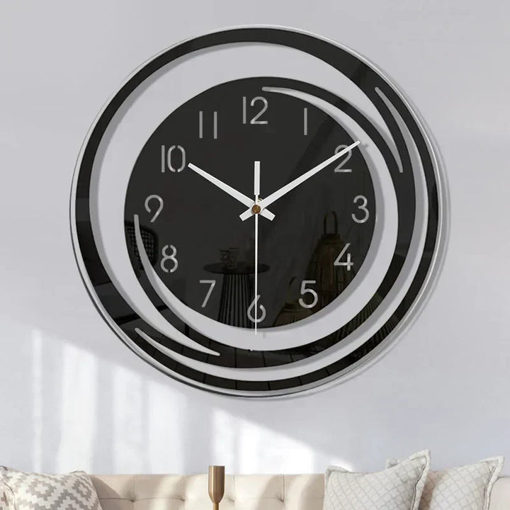 "Moderne cirkel design wandklok met strakke lijnen, eigentijds en elegant voor stijlvol interieur, woonkamer of kantoor."
