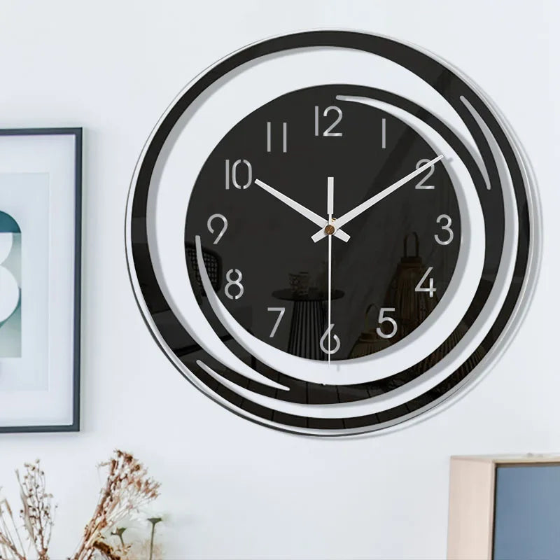 "Moderne cirkel design wandklok met strakke lijnen, eigentijds en elegant voor stijlvol interieur, woonkamer of kantoor."