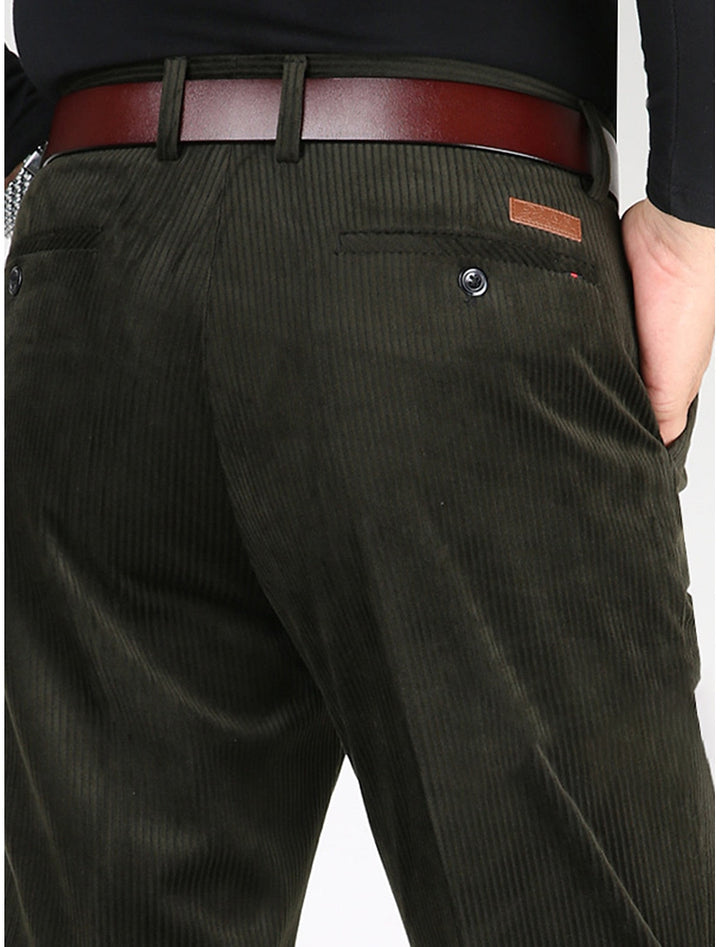 "Modieuze corduroy zomerbroek met stijlvolle zakken voor heren, verkrijgbaar in zwart, kaki en legergroen."