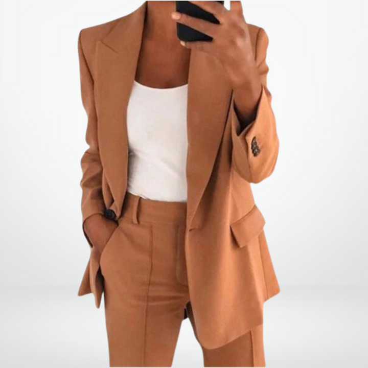 "Modieuze tweedelige dames set met blazer en pantalon, elegante lijnen, beschikbaar in beige, blauw, grijs, khaki, roze, zwar