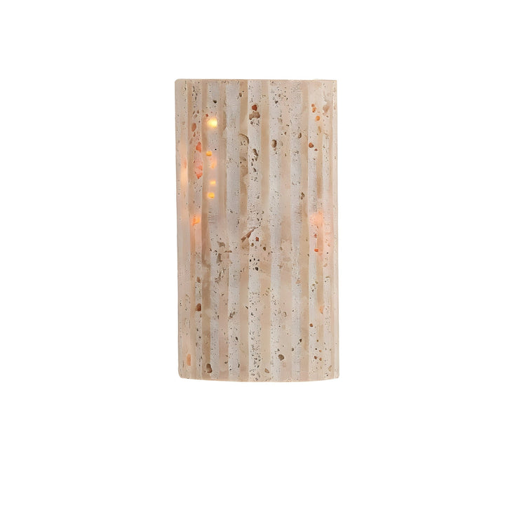 "Natuurstenen wandlamp met warm LED-licht, elegant design, unieke textuur, perfecte ambiance voor elke kamer"