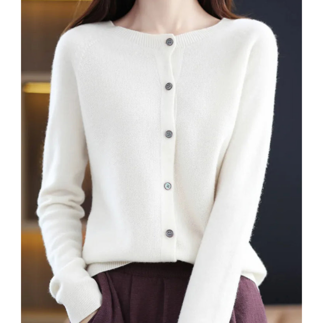 Gebreid dames vest, heerlijk zacht en warm. Ideaal voor herfst en winter. Nieuwe collectie comfortabele truien.