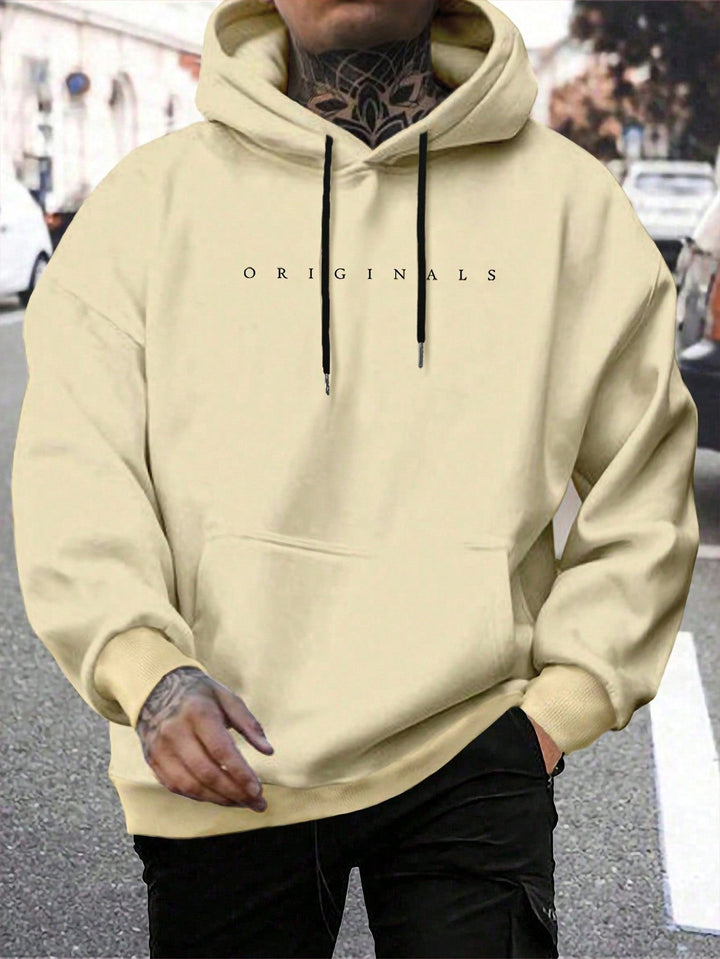 Heren pullover hoodie met capuchon en trendy letterprint voor een casual streetwear look.
