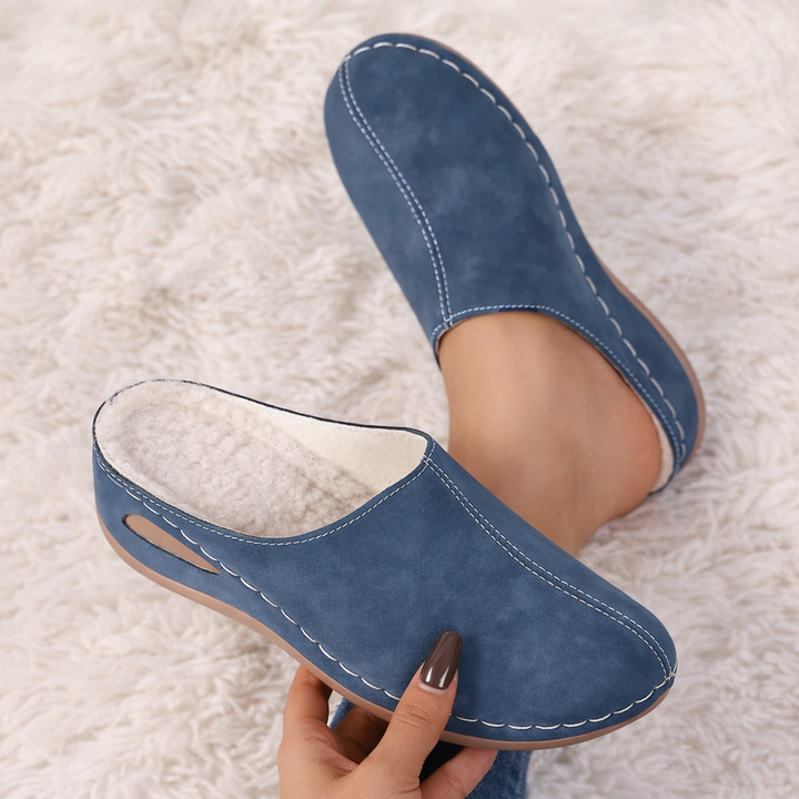Orthopedische dames pantoffels voor dagelijks comfort thuis, met zachte voering en stevige voetondersteuning.