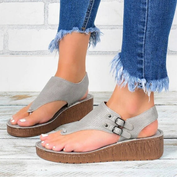 "Orthopedische dames sandalen met moderne, vrouwelijke look en comfort, perfect voor houding en pijnverlichting."