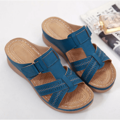 "Orthopedische damessandalen in bohemien stijl, anti-slip zool, duurzaam PU materiaal, zijaanzicht, elegant en comfortabel."