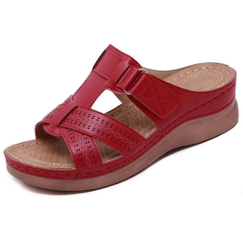 "Orthopedische damessandalen in bohemien stijl, anti-slip zool, duurzaam PU materiaal, zijaanzicht, elegant en comfortabel."