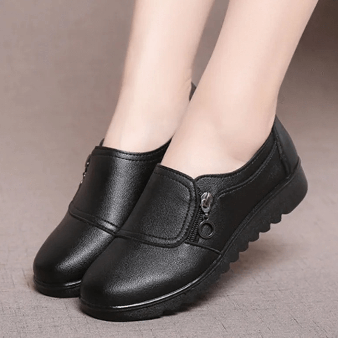 "Orthopedische leren instappers met ritssluiting, ademend materiaal, antislipzool. Comfortabele damesloafers, stijlvol ontwer