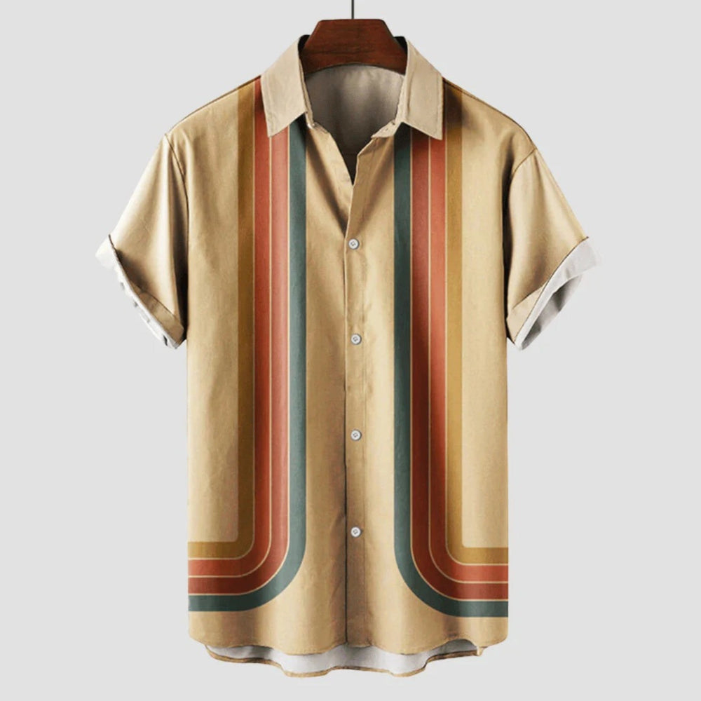 "Retro gestreept herenoverhemd met korte mouwen, luchtige stof, en tijdloze uitstraling, ideaal voor zomerse casual gelegenhe