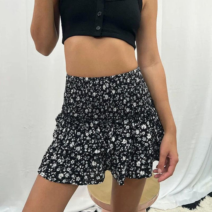"Rose kleur zomerrokje, stijlvol en comfortabel mini-rokje ideaal voor warme dagen, met elegante en luchtige uitstraling."