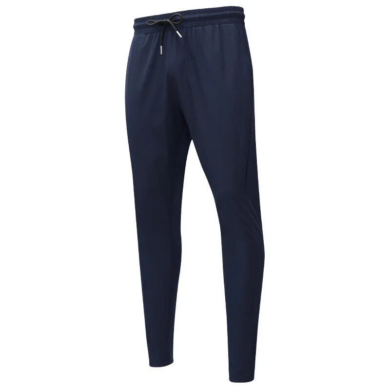 Achterzijde van de sportbroek voor heren