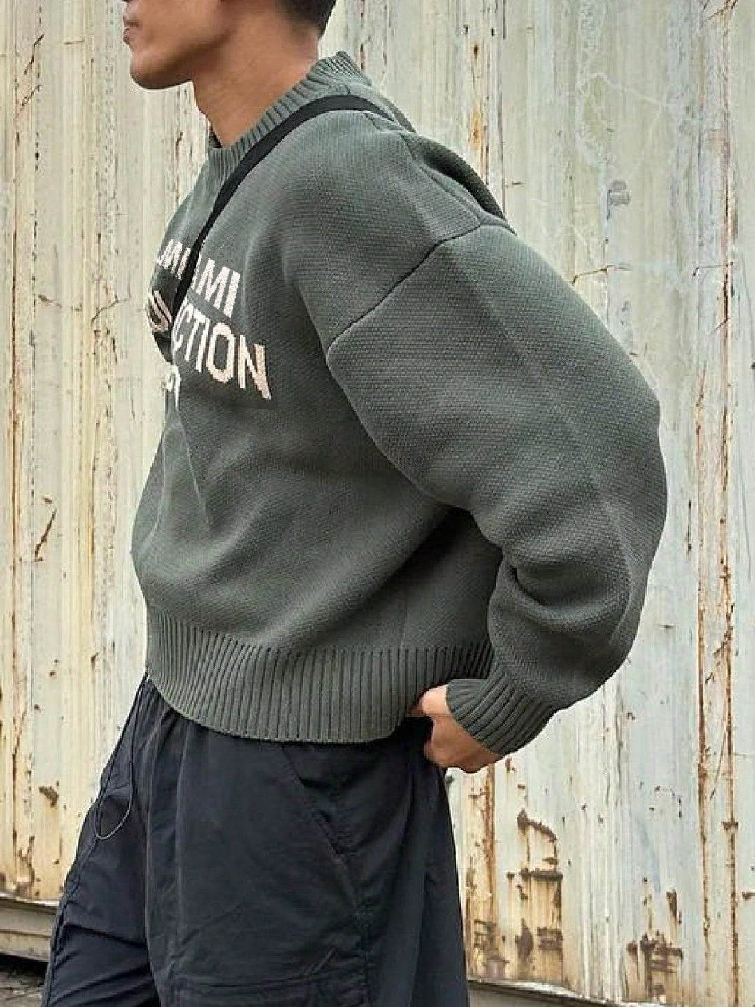 Trendy streetwear herentrui met lange mouwen en een klassieke ronde hals