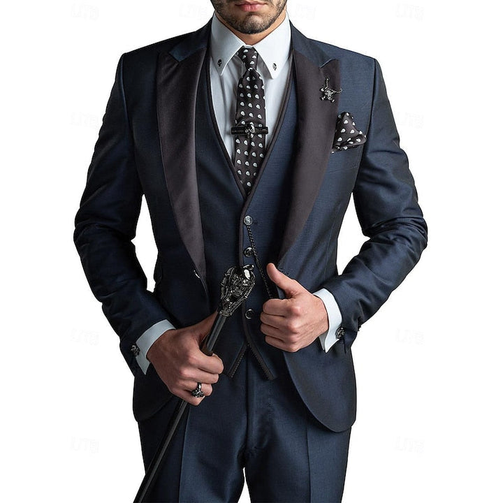 Stijlvol 3-delig linnen herenpak in bourgondisch rood, inclusief blazer, gilet en broek; perfect voor elke gelegenheid.