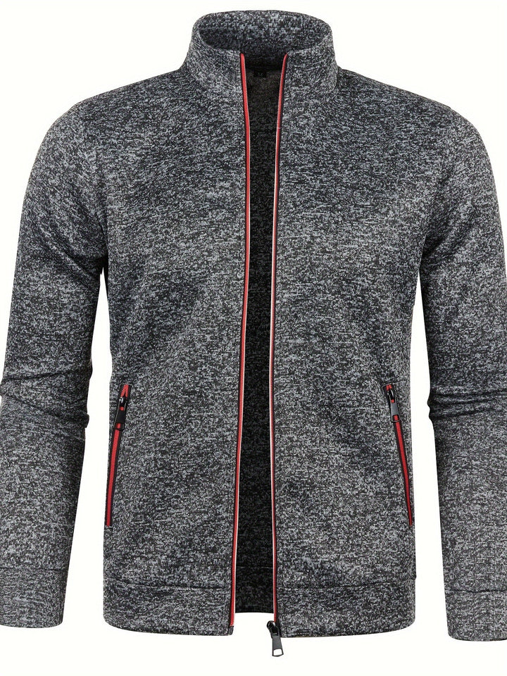 "Stijlvol handmade heren vest, elegant design met verborgen ritszakken en luxe zachte stof, perfect voor elke moderne man."