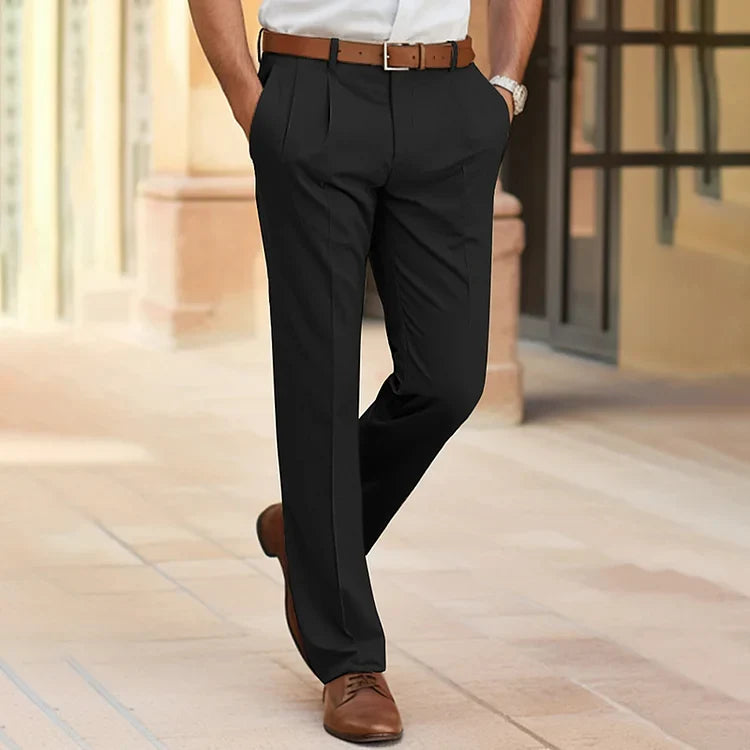 "Stijlvolle casual businessbroek voor heren, comfortabele pasvorm, verkrijgbaar in beige, bruin en donkerblauw."