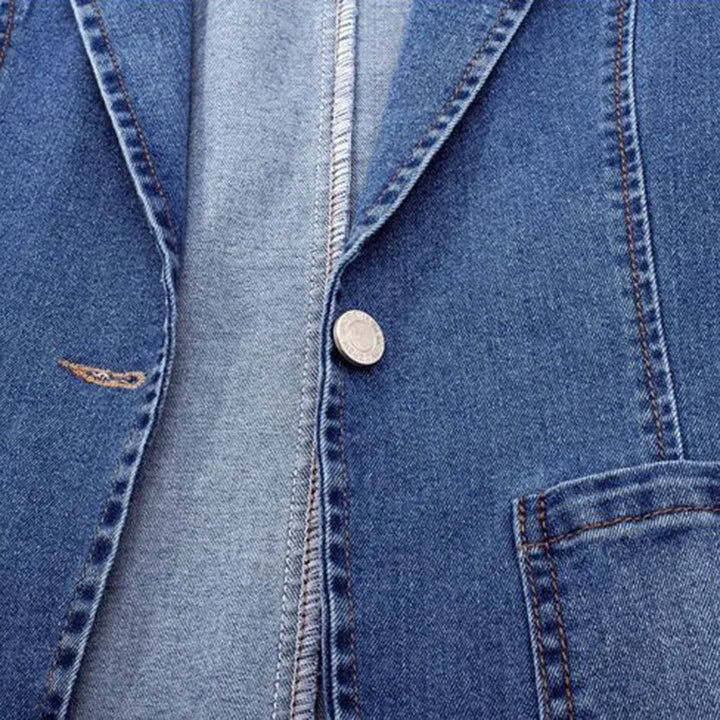 Elegante getailleerde dames blazer in jeansstof, lange mouwen, comfortabel en modern voor vrouwen.
