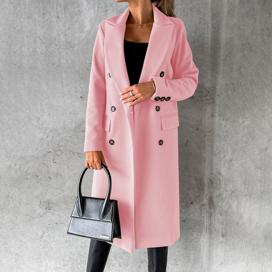 Stijlvolle dames winterjas met strakke lijnen, warme isolatie en diverse kleuren. Perfect voor koude dagen, elegant en comfor