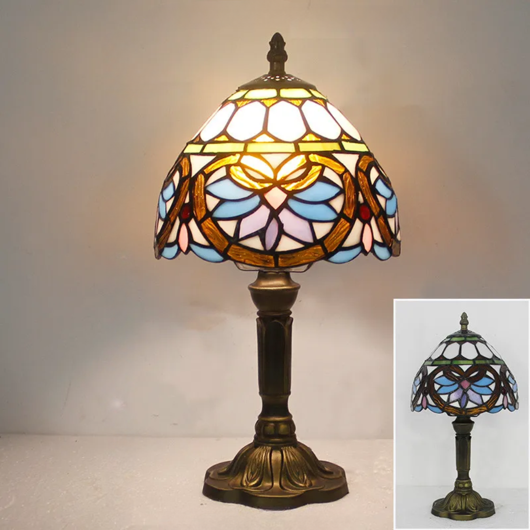 "Stijlvolle draadloze LED tafellamp met verstelbare kleuren, ideaal voor sfeervolle verlichting in elke kamer."