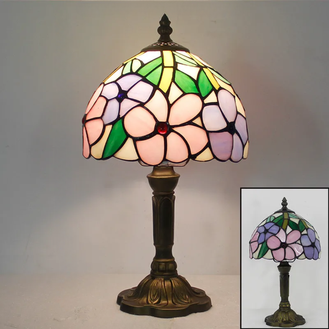 "Stijlvolle draadloze LED tafellamp met verstelbare kleuren, ideaal voor sfeervolle verlichting in elke kamer."