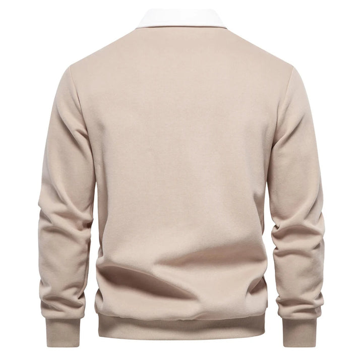 "Stijlvolle heren polo sweatshirt met klassieke kraag en patchwork detail, gemaakt van zachte katoenblend, regular fit."