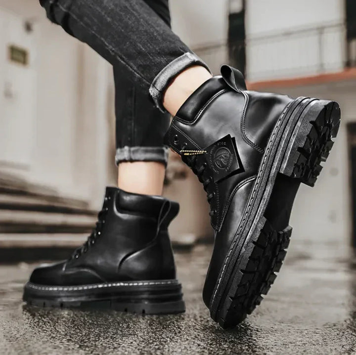 "Stijlvolle heren veterschoenen met klassieke uitstraling, hoogwaardige materialen, subtiele stiksels en stevige constructie.