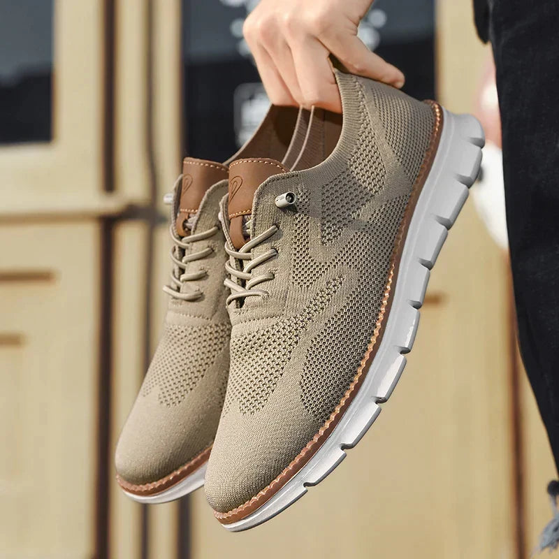 Stijlvolle herensneakers in diverse kleuren, lichtgewicht en trendy ontwerp voor casual en formele gelegenheden.'