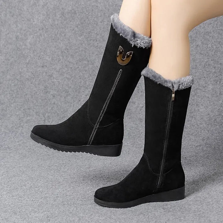 "Stijlvolle Tina halfhoge laarzen zwart, isolerende voering, trendy winterontwerp, vrouwelijke schoenen, ritssluiting."