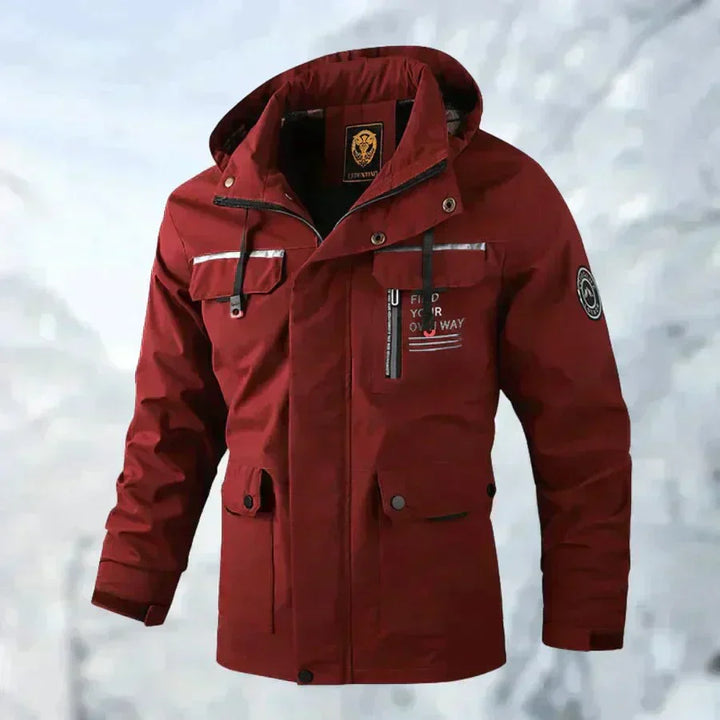 "Stijlvolle waterdichte herenjas met afneembare capuchon, perfecte winterbescherming tegen regen en wind."