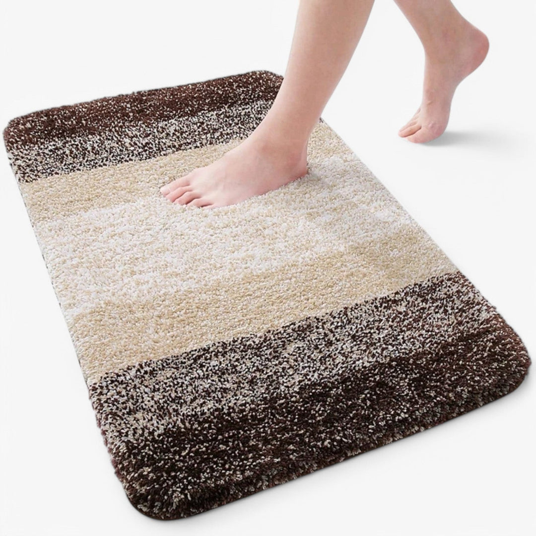 "Super absorberende antislip badmat met sneldrogende microvezels, zacht blauw oppervlak, ideaal voor badkamercomfort."