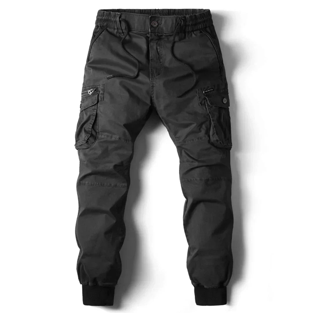 "Tactical cargo broek heren, duurzaam katoen, multifunctionele zakken, stoere streetwear stijl, comfortabele pasvorm."
