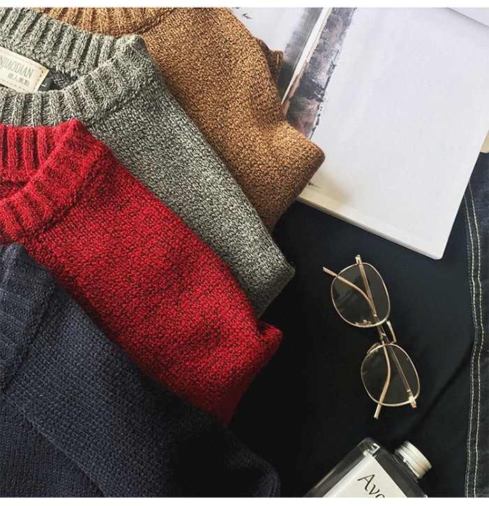 Zachte, comfortabele heren wintertrui. Perfecte bovenkleding voor koude winterdagen en casual herenmode.
