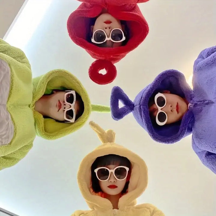 "Teletubbies kostuum pyjama flanel jumpsuit met capuchon, kleurrijk ontwerp, comfortabel voor Halloween en verkleedfeestjes."