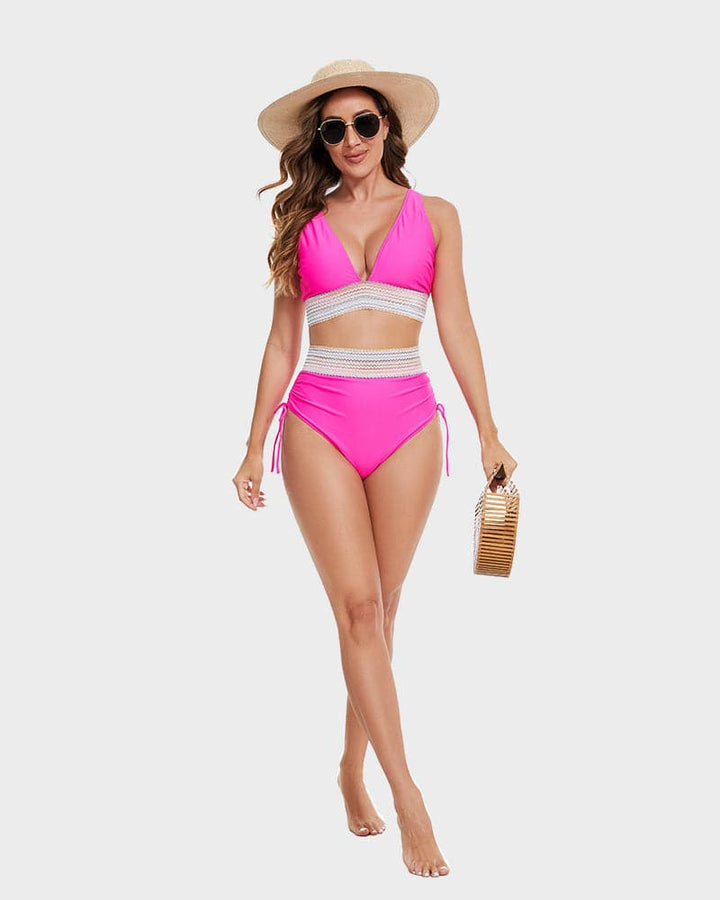 "Trendy verstelbare damesbikini, wine red, met high-waisted design en kleurblokken voor elegantie en comfort."