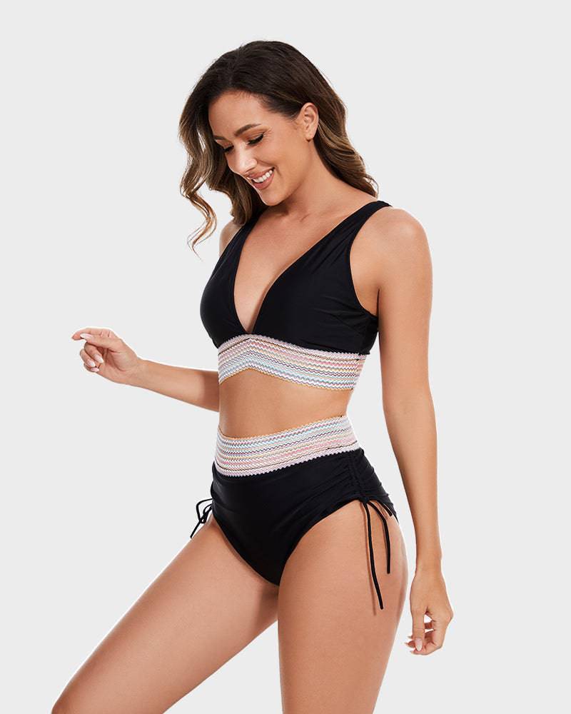 "Trendy verstelbare damesbikini, wine red, met high-waisted design en kleurblokken voor elegantie en comfort."