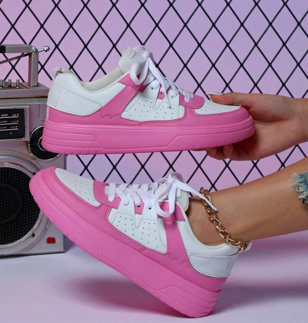 "Valeen sneakers voor dames, kleurrijk design met levendige pastelkleuren en ademend bovenwerk voor comfort en stijl."