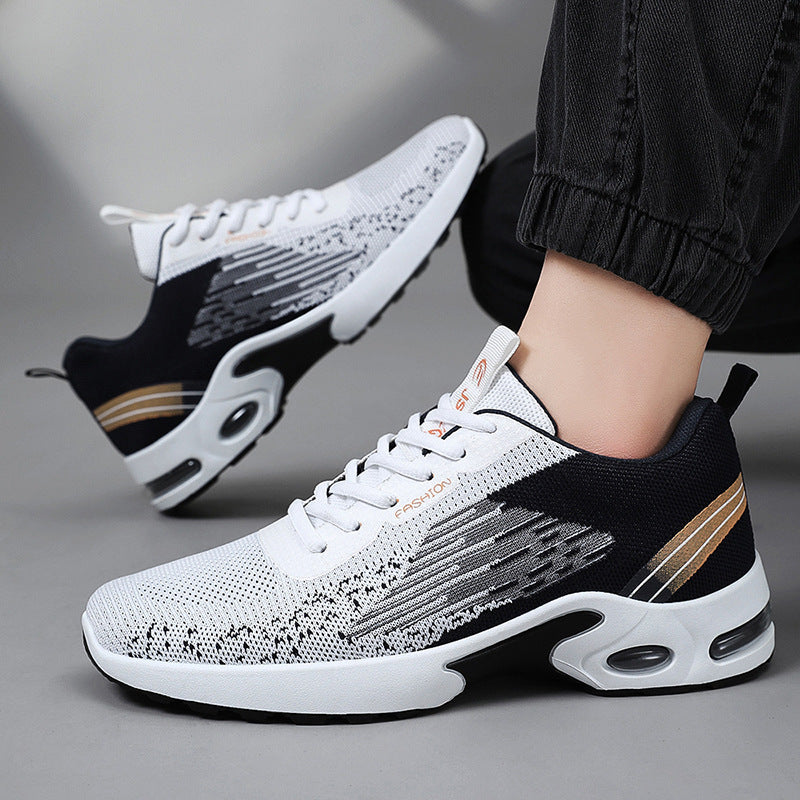 Orthopedische sneakers heren in marineblauw aan de voet