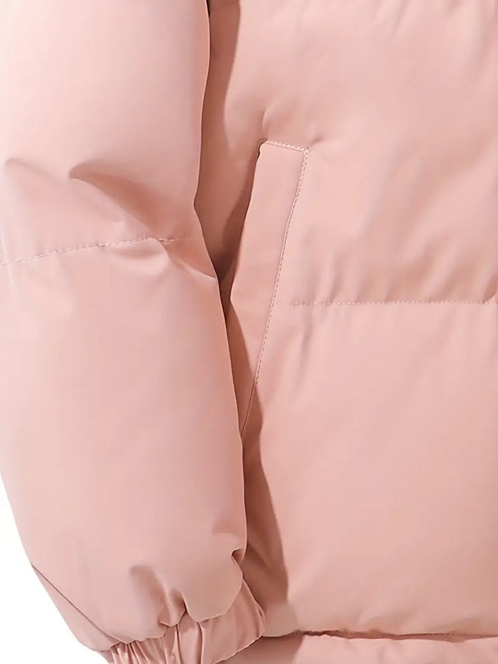 "Warme winterjas voor heren met capuchon, klassiek design en duurzame materialen voor ultieme stijl en comfort."