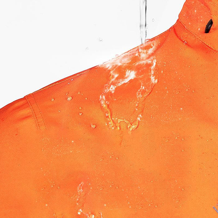 Oranje veiligheid regenpak Stormex, zeer zichtbaar en stormbestendig voor motorrijders en fietsers.