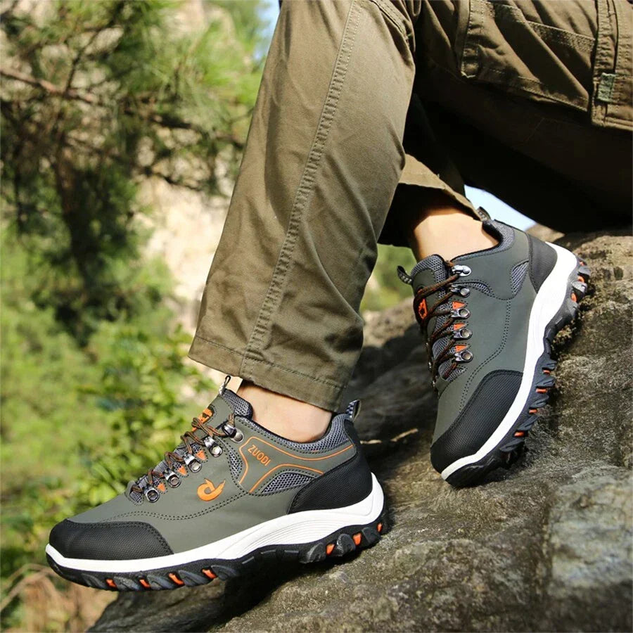 "Waterdichte outdoor heren wandelschoenen met stevige grip, ademend en duurzaam synthetisch leer voor elke ondergrond."