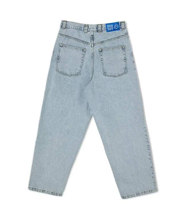 "Wijdvallende donkerblauwe heren jeans in oversize skaterstijl, ideaal voor dagelijks comfort en een trendy uitstraling."