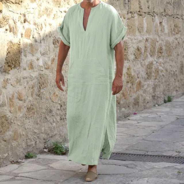 "Witte djellaba met V-hals, traditionele en elegante uitstraling, ademend materiaal, geschikt voor diverse gelegenheden."