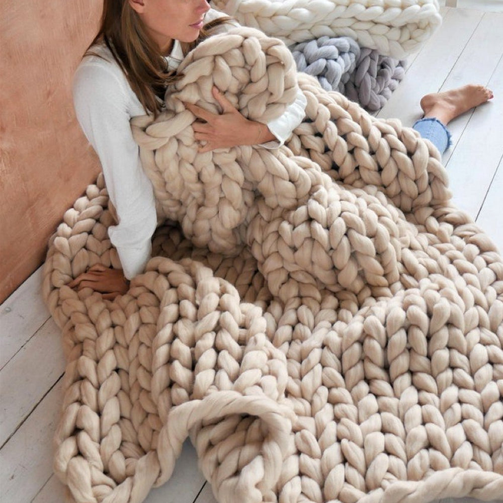 Grote bol 1000g chunky breigaren LuxaWool, perfect voor beginners en ervaren breiers voor snelle resultaten.