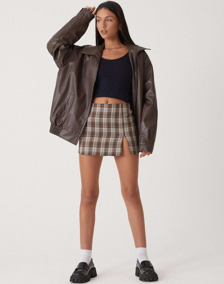 Bruine oversized dames leerlook jasje, veelzijdig en trendy voor de zomer of als tussenjas.