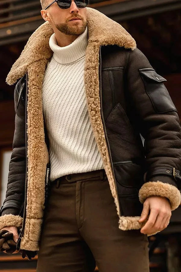 Heren winterjas met warme voering in bruin, model toont stijlvolle pasvorm en comfort