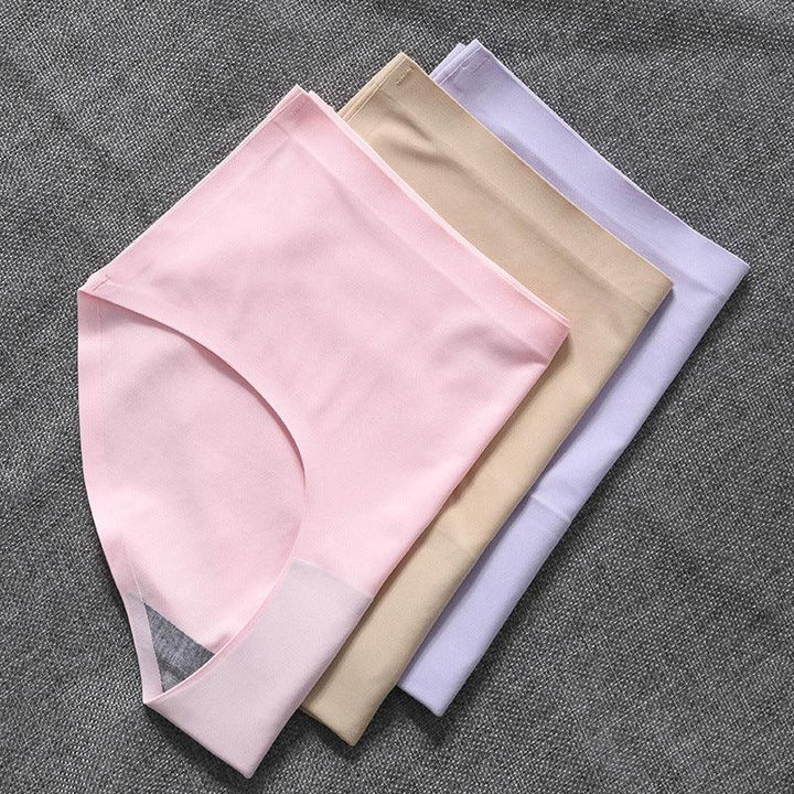 "Zijdezacht naadloos ondergoed in diverse kleuren, geen zichtbare lijnen, comfortabel en ademend voor dagelijks gebruik."