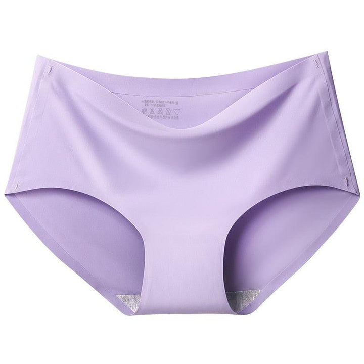"Zijdezacht naadloos ondergoed in diverse kleuren, geen zichtbare lijnen, comfortabel en ademend voor dagelijks gebruik."